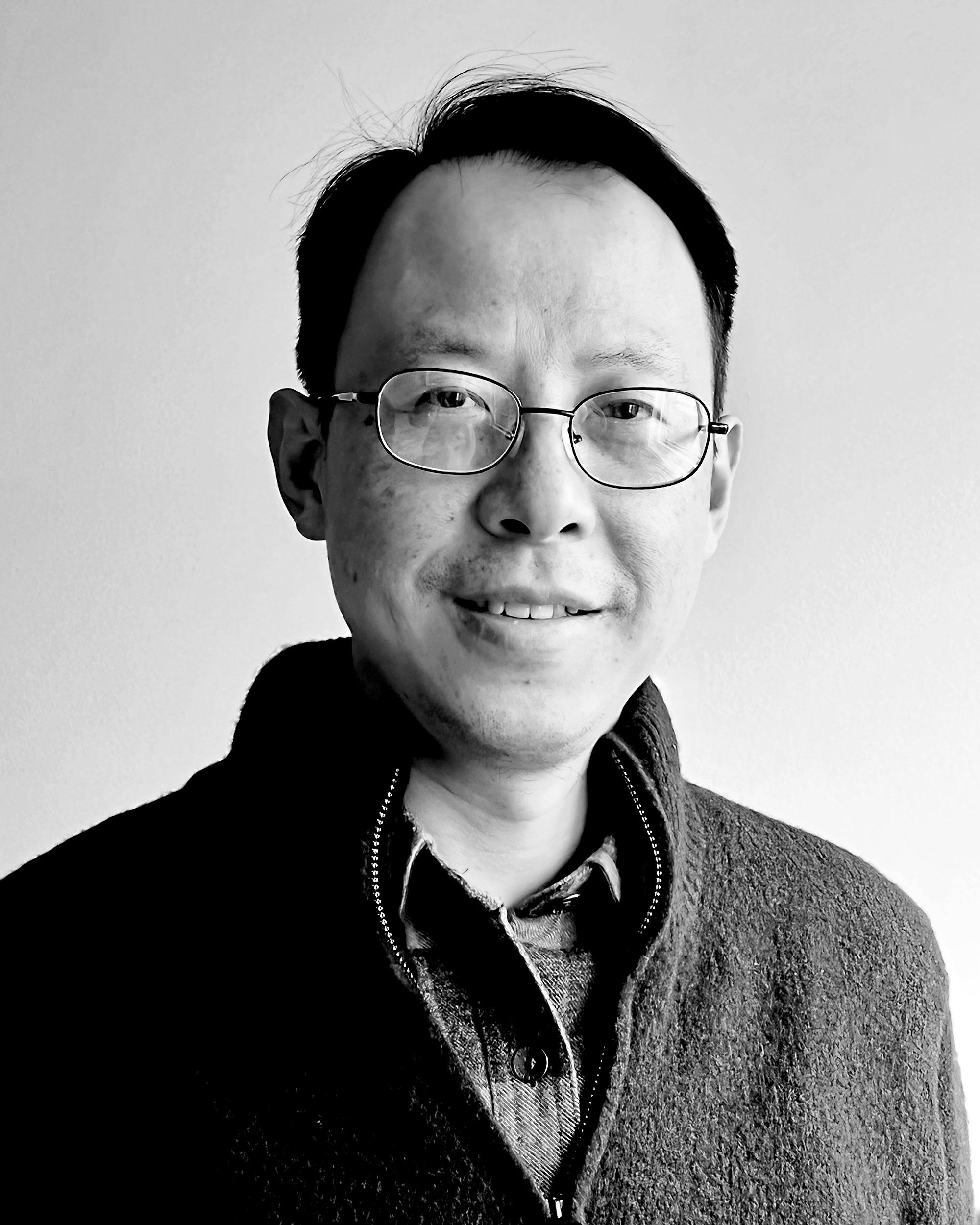 Headshot of Yan Zhuang